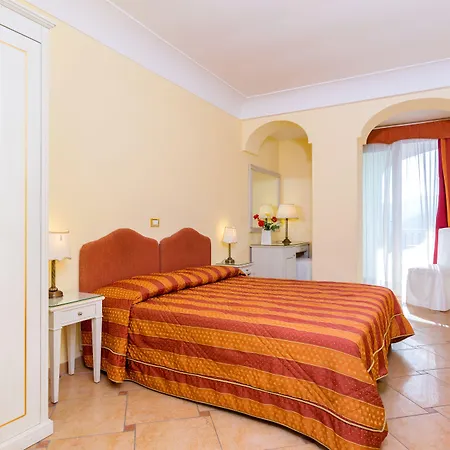 La Vue D'or 4* Сорренто