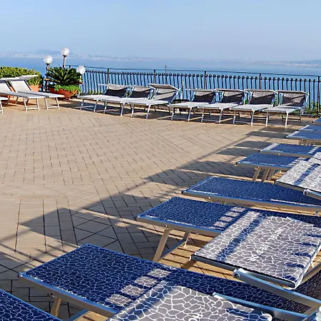 La Vue D'or 4* Сорренто