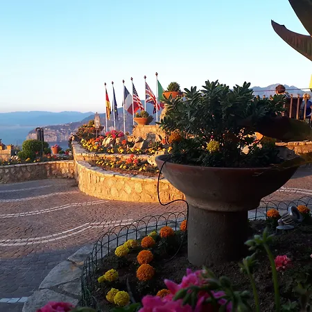 La Vue D'or 4* Сорренто