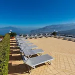 La Vue D'or Szálloda Sorrento