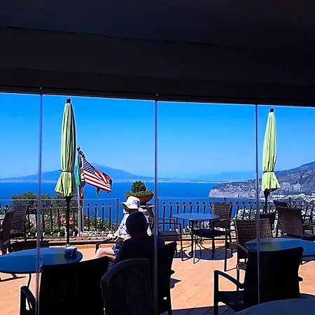 Hotel La Vue D'or