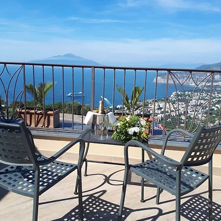 La Vue D'or 4*
