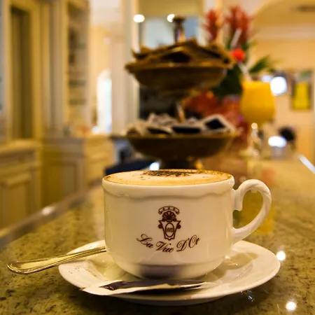 Готель La Vue D'or