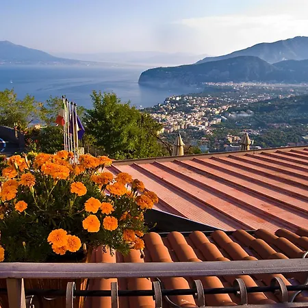 La Vue D'or Сорренто