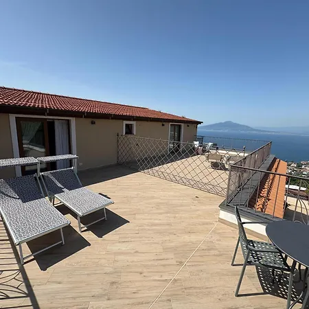 La Vue D'or Готель 4*