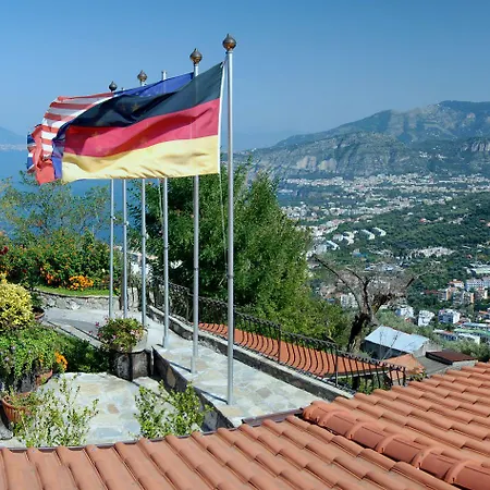 Готель La Vue D'or Сорренто