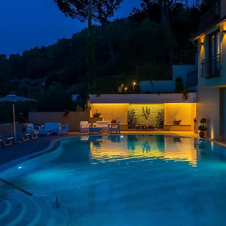 Готель La Vue D'or 4*