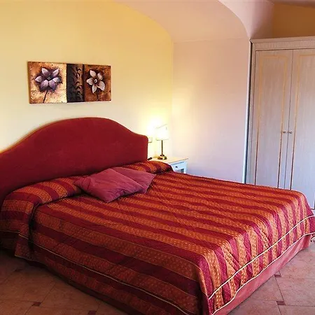 Hotel La Vue D'or 4*