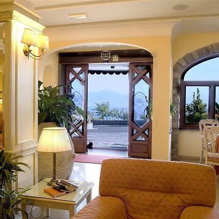 Hotel La Vue D'or 4*