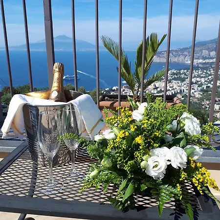 Готель La Vue D'or 4*