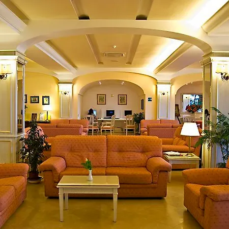 La Vue D'or 4*
